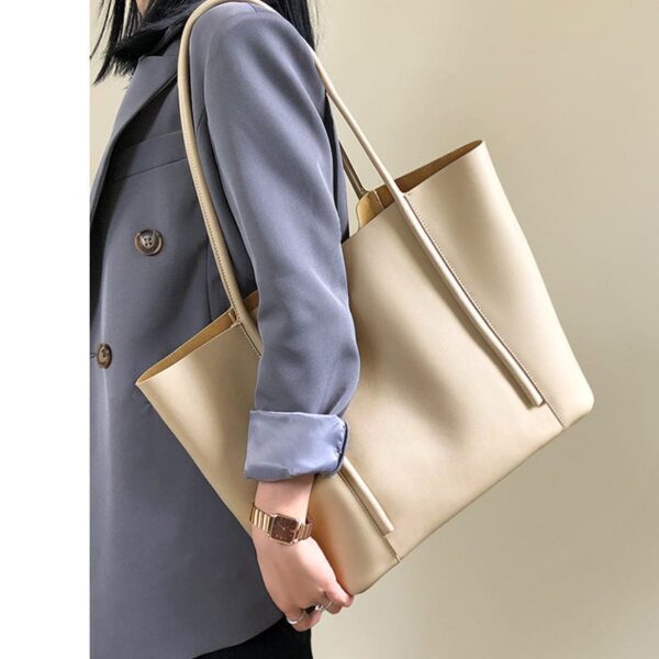 Large Women's Leather Tote Handbag - Image 3