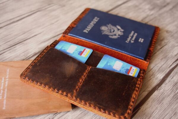 ENGRAVED PASSPORT HOLDER LEATHER WALLET - Image 2
