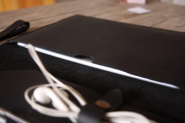 Personalized Black Leather Designer iPad Case Portfolio - Image 5
