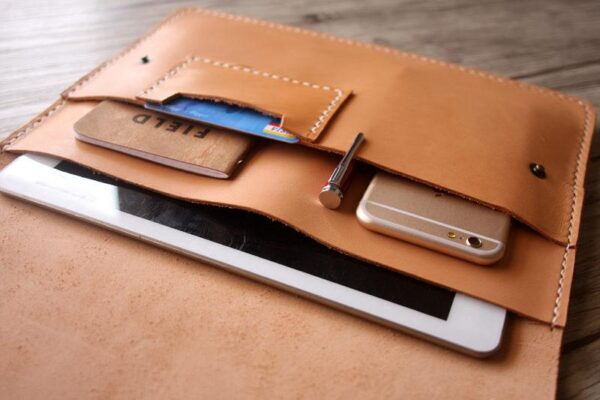 Designer Macbook Pro 13-Inch Leather Sleeve Case - Image 3