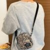 Cheetah Crossbody Crossbody Bag - Image 2